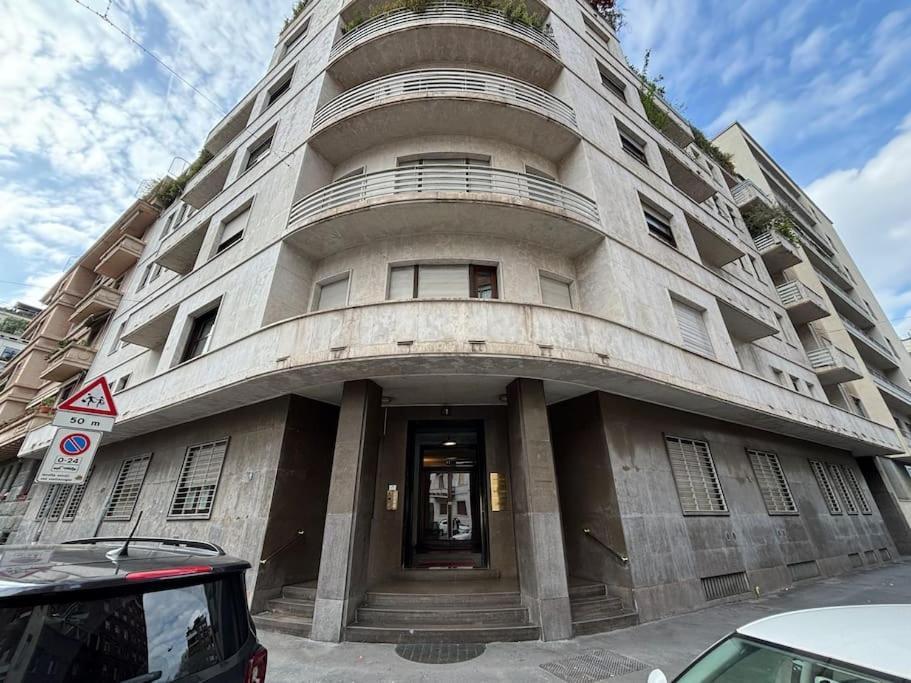 Appartamento Porta Nuova Lusso 8 Minuti Dal Duomo Milano Esterno foto