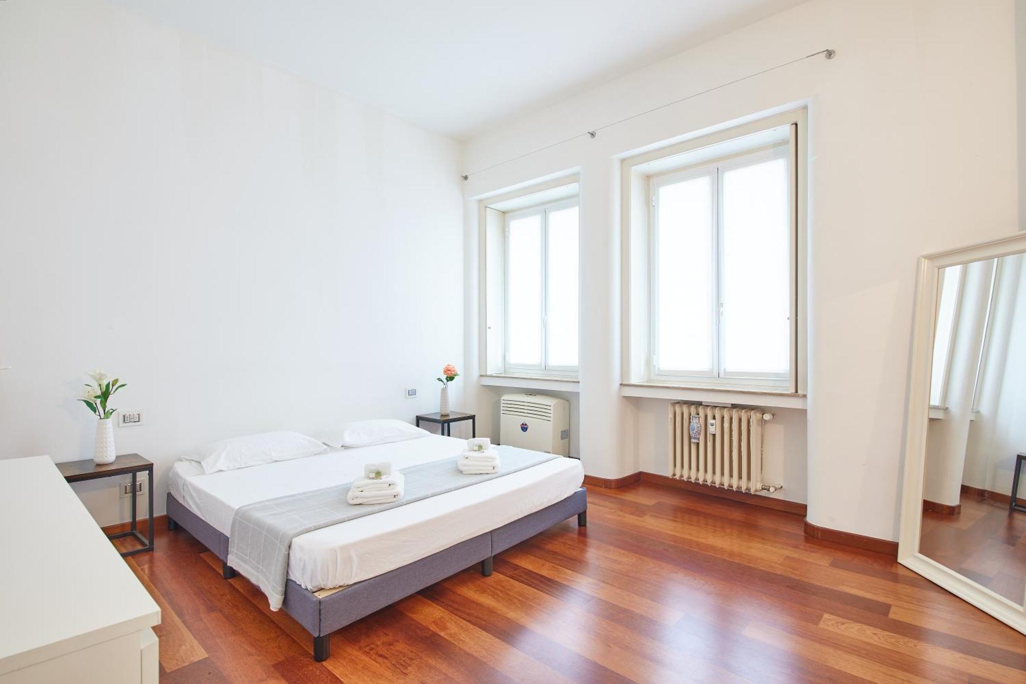 Appartamento Porta Nuova Lusso 8 Minuti Dal Duomo Milano Esterno foto
